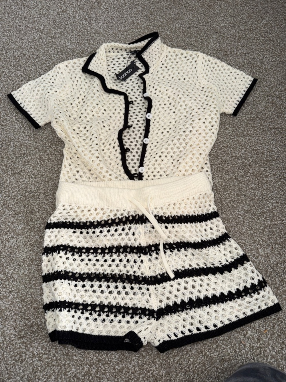 Boohoo Cream Knit Short Set with Black Trim